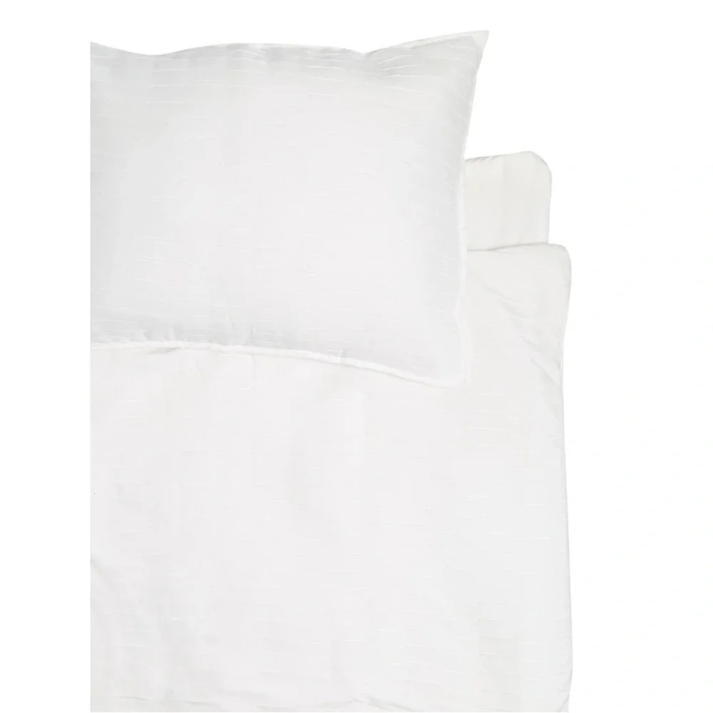 NORTHPOINT Solid Pleated Quilt Set In White Size Queen - New With Tag - Reemoly